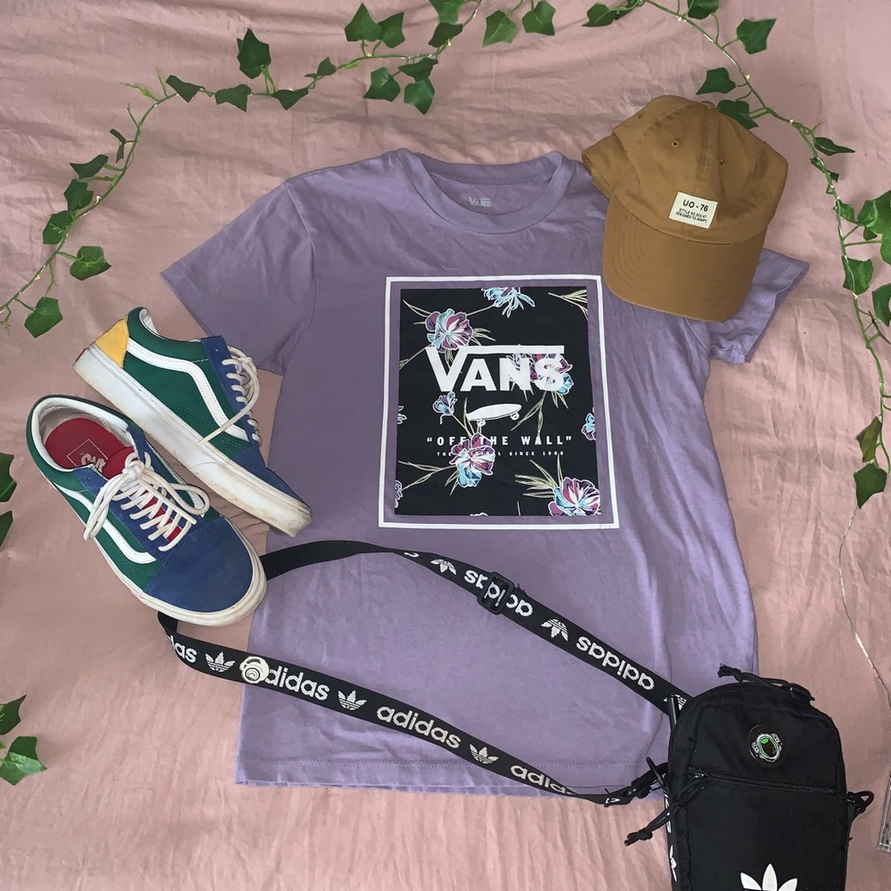 🍄vans classic lilac tee 🍄